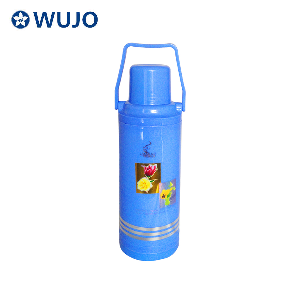 Frasco de agua de plástico aislada al vacío de Wujo 2 litros con forro de cristal